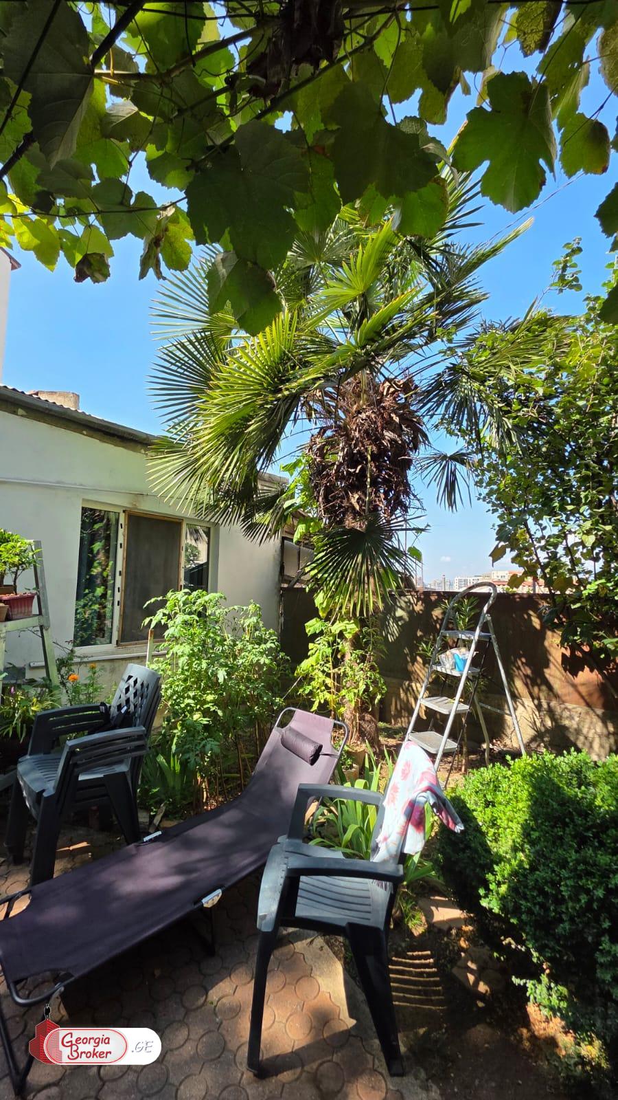 old repaired 4-room house for sale